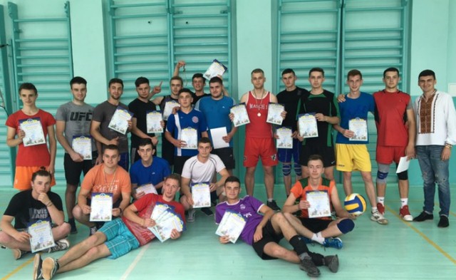 Загальне фото учасників змагань